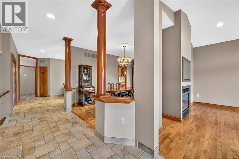 219 JACQUELINE Boulevard — photo 10 of 40