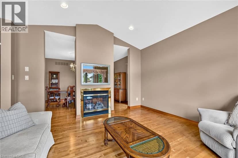 219 JACQUELINE Boulevard, Hamilton, photo 8