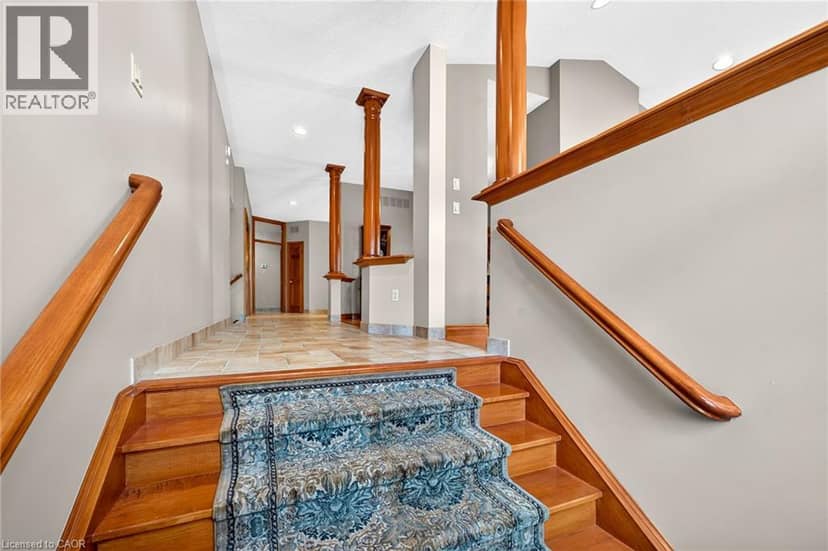 219 JACQUELINE Boulevard, Hamilton, photo 4