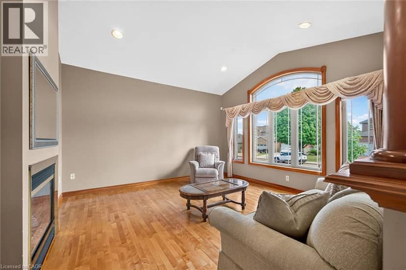 219 JACQUELINE Boulevard, Hamilton, photo 5