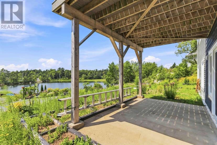 44 Whynachts Point Road — photo 33 of 40