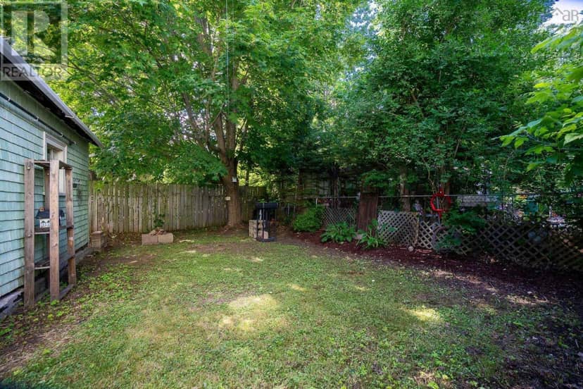 213 Victoria Street — photo 34 of 40