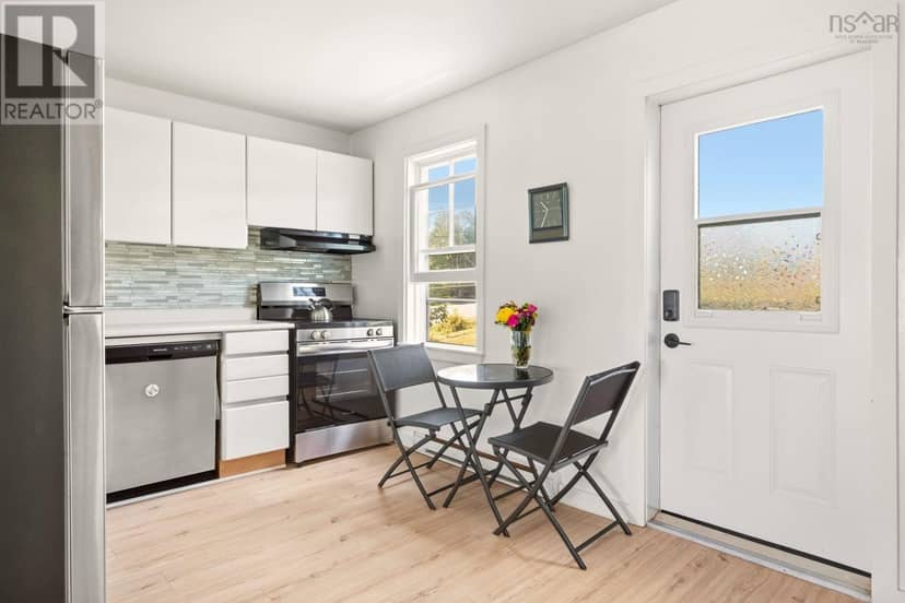 3 Florence Street — photo 10 of 40