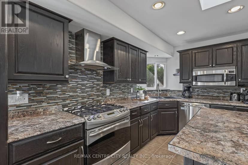 68 Lois Avenue — photo 31 of 40