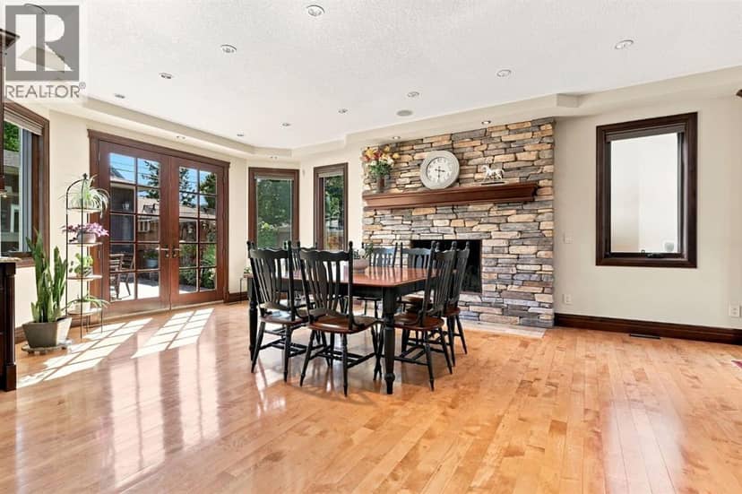 803 25 Avenue NW — photo 9 of 40