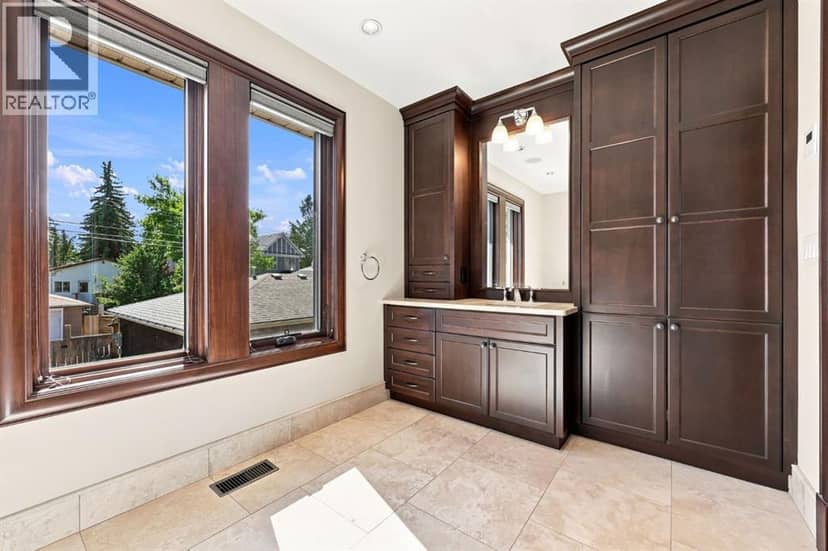 803 25 Avenue NW — photo 38 of 40