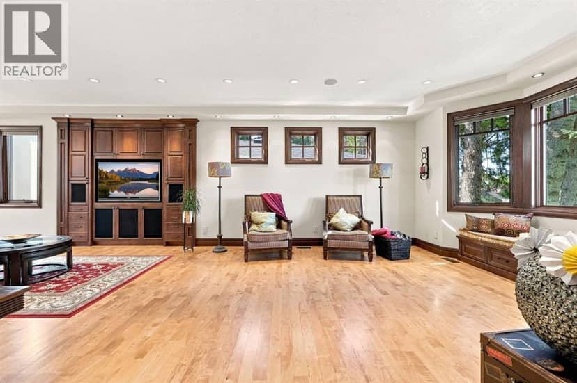 803 25 Avenue NW — photo 15 of 40
