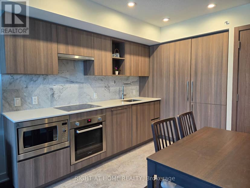 602 - 17 Bathurst Street, Toronto, photo 4