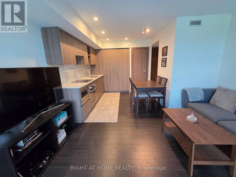 602 - 17 Bathurst Street, Toronto, photo 5