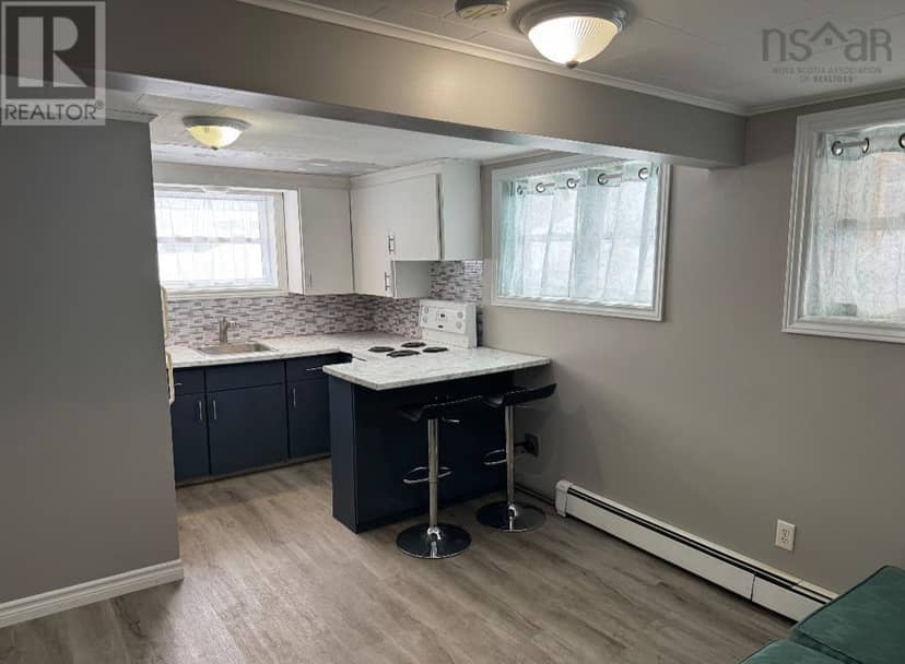 220 Lorne Street — photo 26 of 28