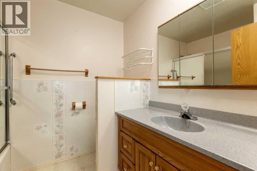 4108 49A Avenue — photo 17 of 40