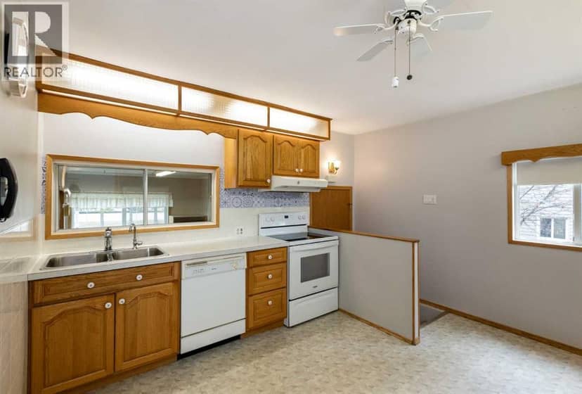 4108 49A Avenue, Innisfail, photo 7
