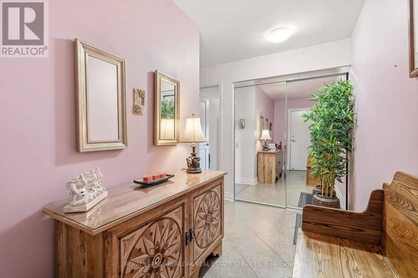 309 - 1045 Nadalin Heights — photo 11 of 25
