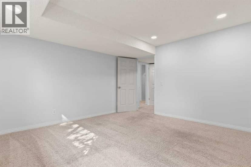 162 Millbank Hill SW — photo 16 of 19