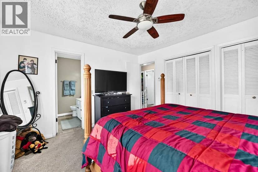 102 4 Avenue SE — photo 25 of 40