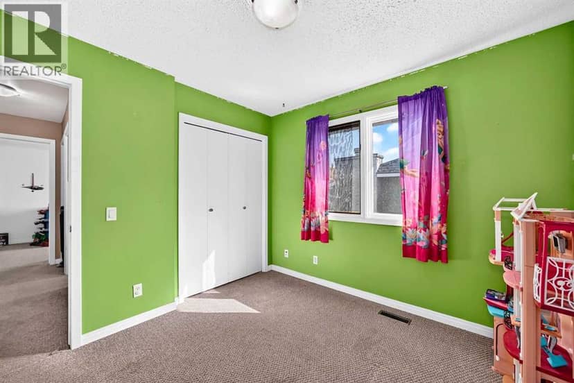 102 4 Avenue SE — photo 28 of 40