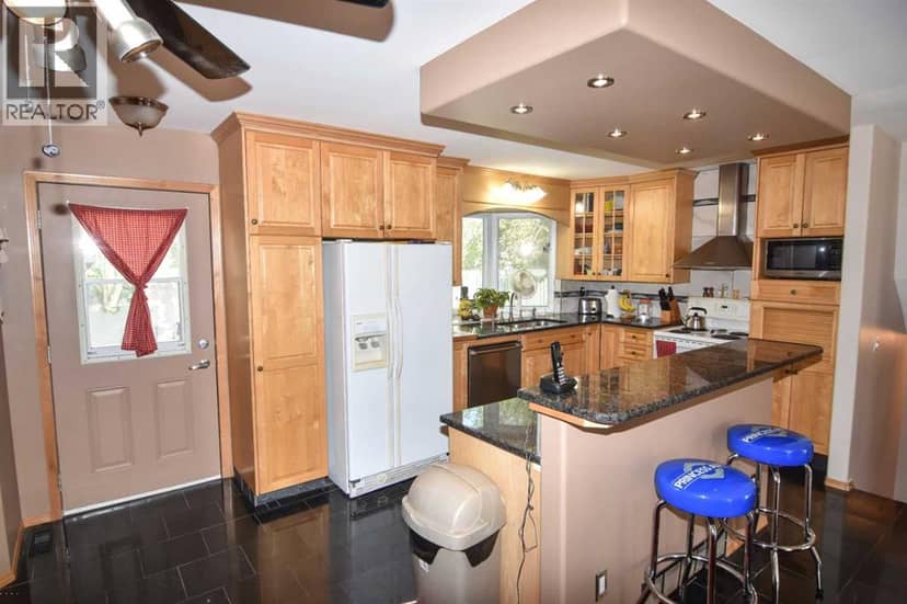 6151 Penworth Road SE, Calgary, photo 7