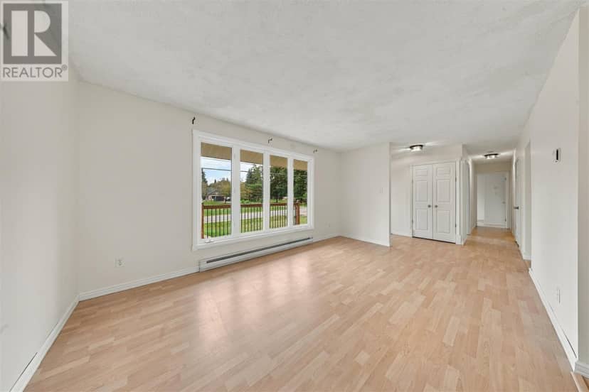 82 River RD — photo 10 of 40