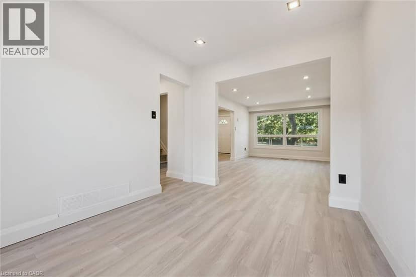 5475 LAKESHORE Road Unit# 107 — photo 9 of 40