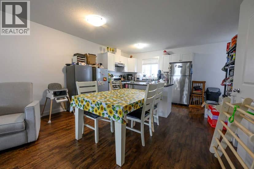 9507B 112 Avenue, Clairmont, photo 5