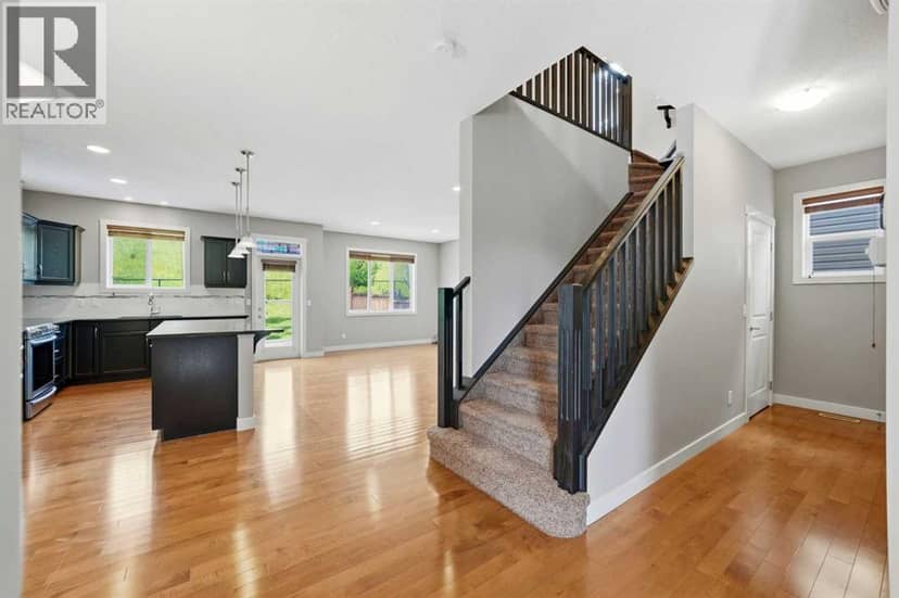 80 Sherwood Crescent NW, Calgary, photo 2