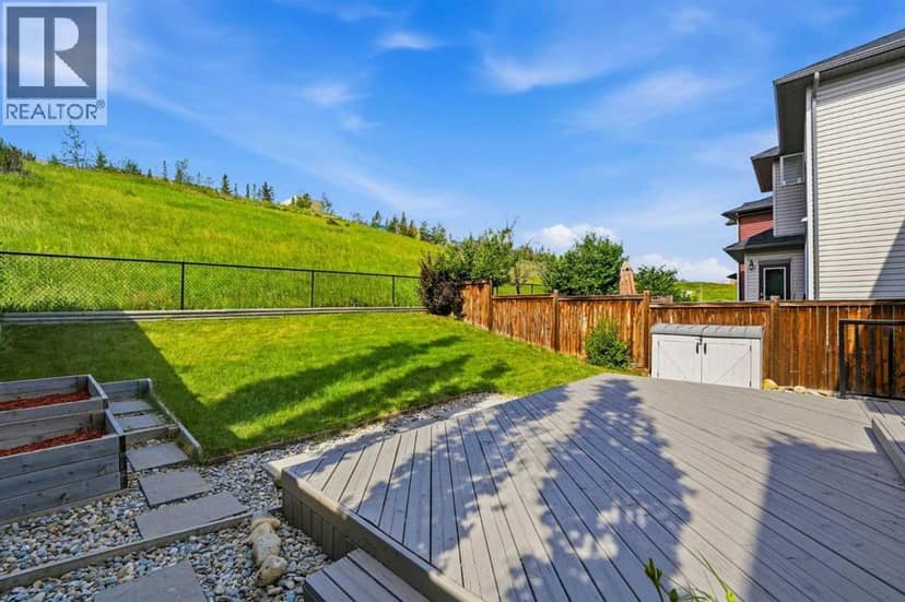 80 Sherwood Crescent NW — photo 11 of 40