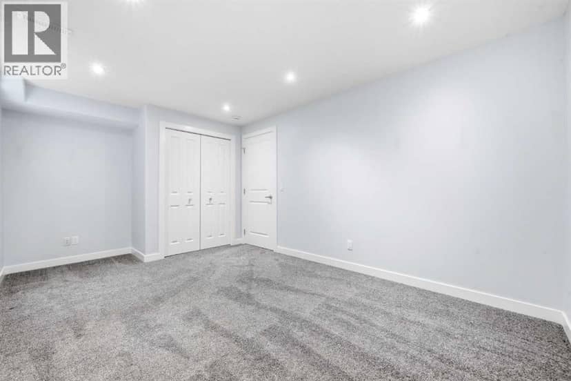 80 Sherwood Crescent NW — photo 31 of 40