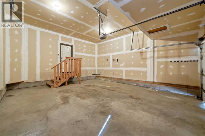 80 Sherwood Crescent NW — photo 37 of 40
