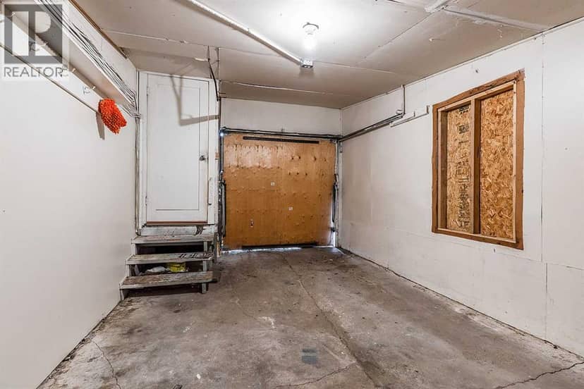 337 4 Street SW — photo 34 of 37