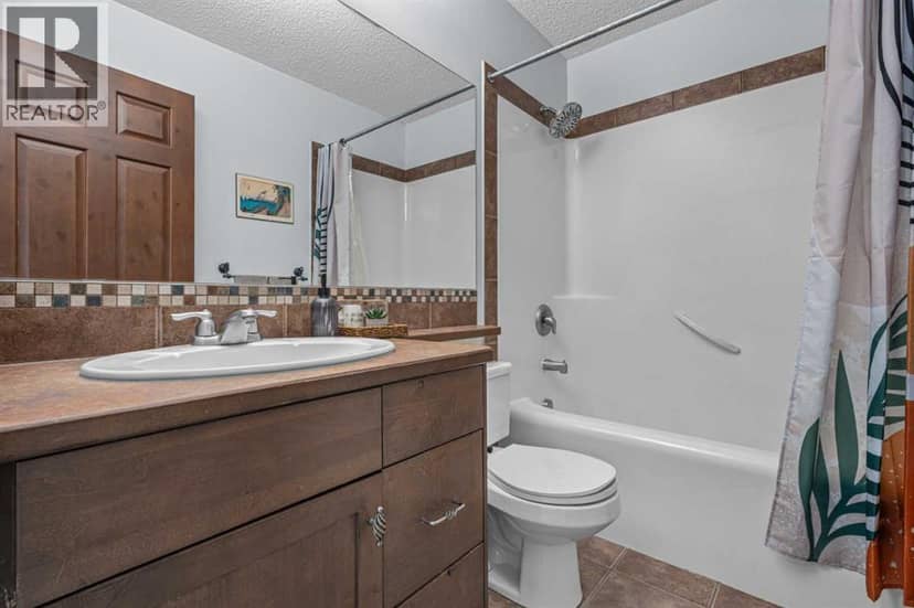 295 Aspen Hills Close SW — photo 37 of 40