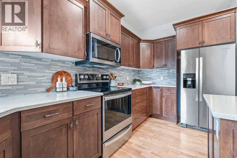 295 Aspen Hills Close SW — photo 10 of 40
