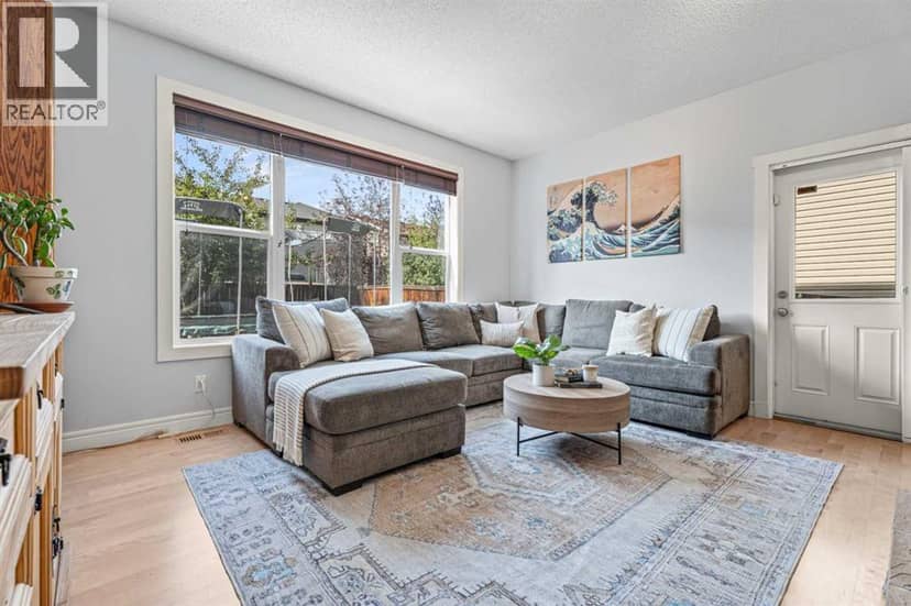 295 Aspen Hills Close SW — photo 13 of 40