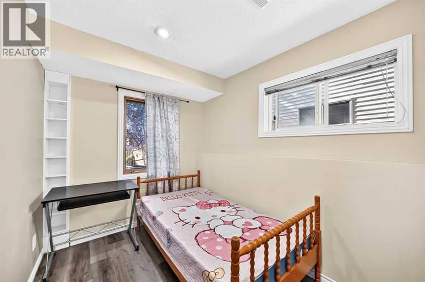 144 Hawkdale Close NW — photo 35 of 40