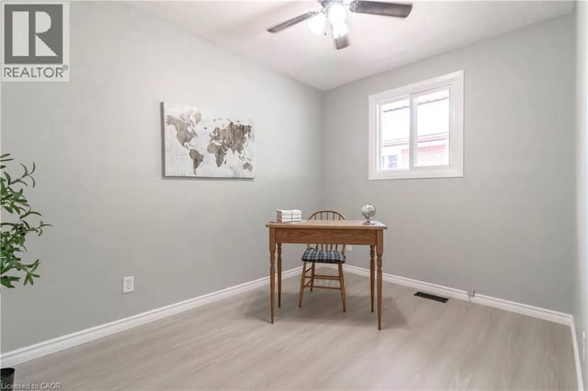 140 ARROWHEAD Crescent — photo 18 of 29