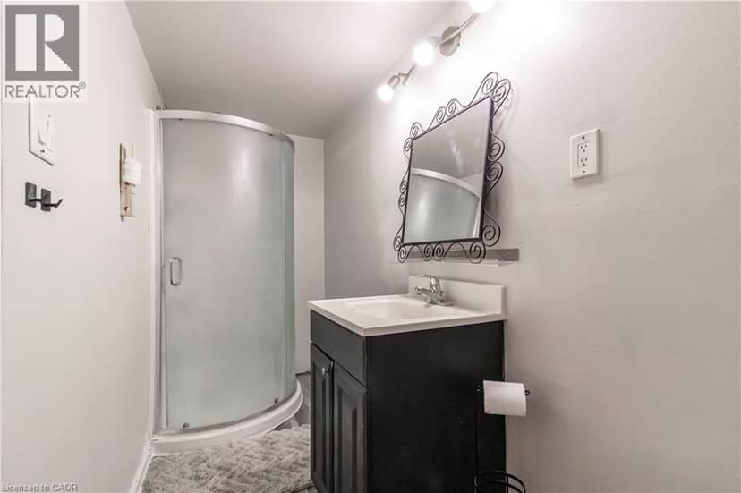140 ARROWHEAD Crescent — photo 25 of 29