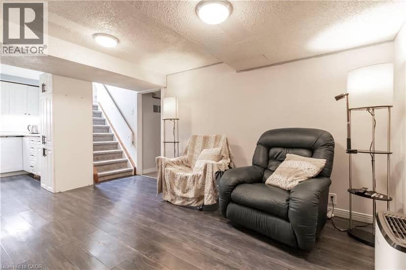 140 ARROWHEAD Crescent — photo 28 of 29