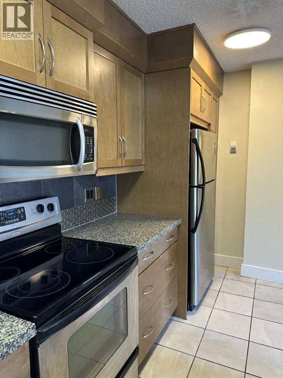 204, 1534 15 Avenue SW — photo 11 of 15