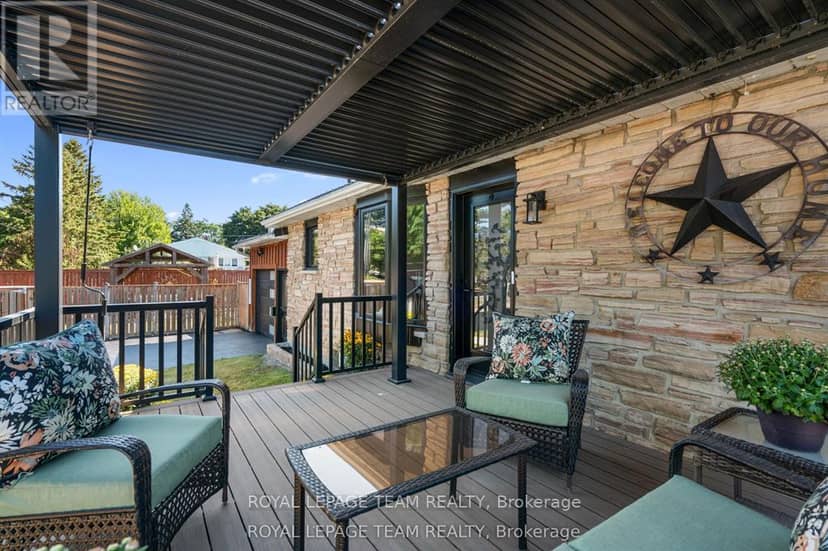 565 Dufferin Street W, North Dundas, photo 2