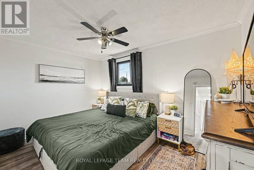 565 Dufferin Street W — photo 20 of 40