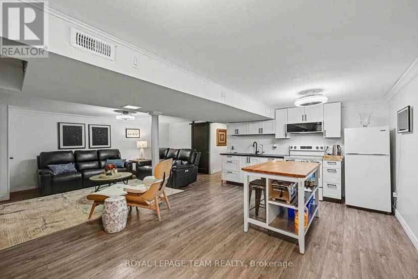 565 Dufferin Street W — photo 32 of 40