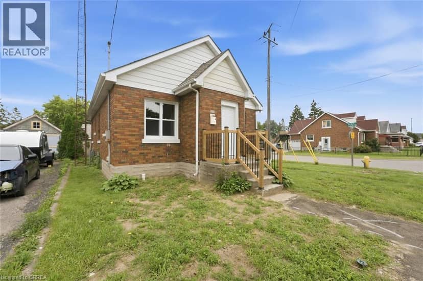 249 CLARENCE Street, Brantford, photo 2