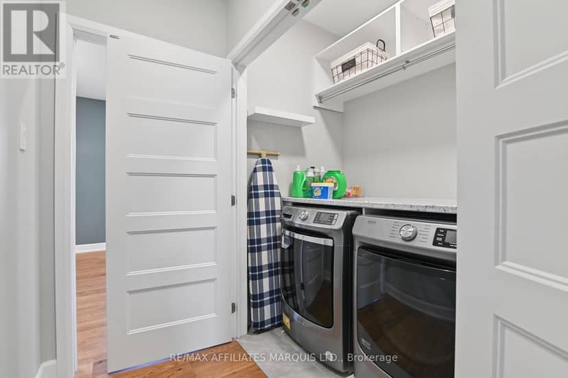 18163 St Laurent Boulevard — photo 21 of 40