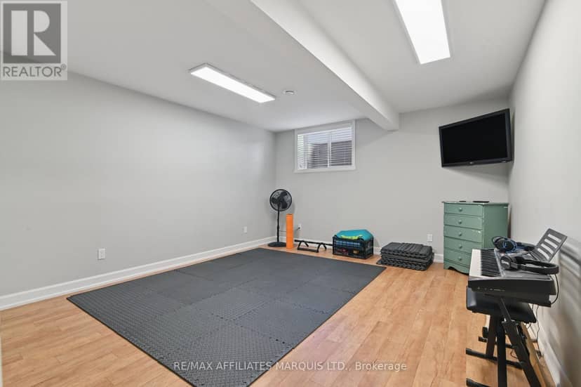 18163 St Laurent Boulevard — photo 28 of 40