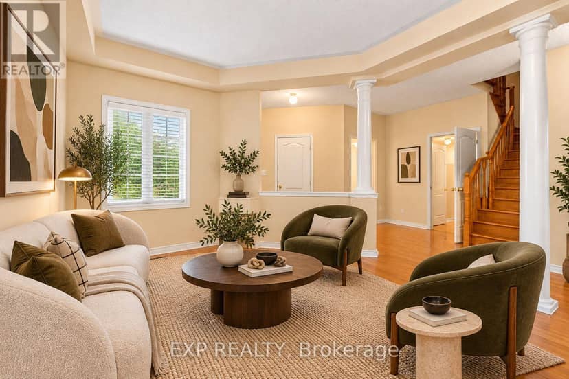 42 Kaitlin Drive, Richmond Hill, photo 2