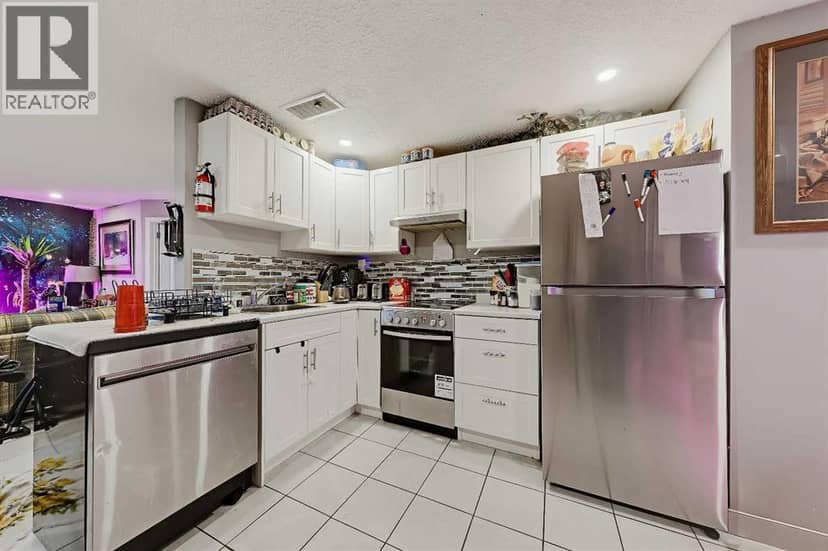 935 Madeira Way NE — photo 22 of 27