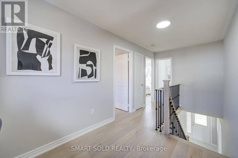 32 Brockman Crescent — photo 22 of 34