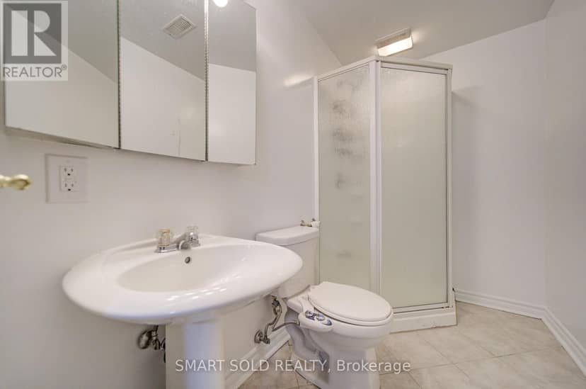 32 Brockman Crescent — photo 32 of 34