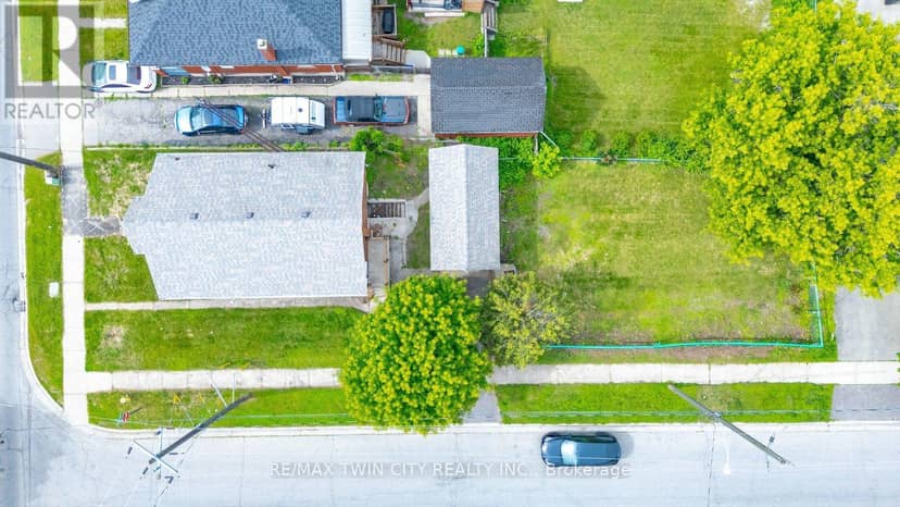 249 Clarence Street, Brantford, photo 3