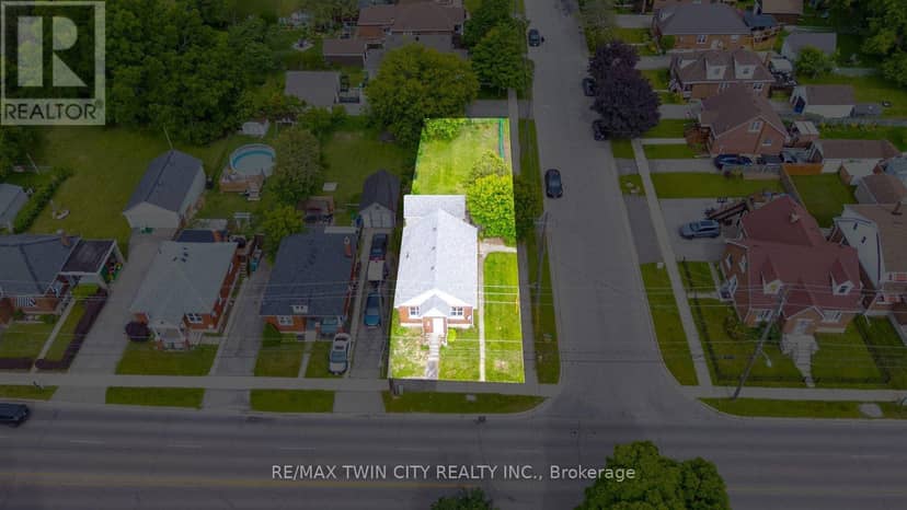 249 Clarence Street, Brantford, photo 4