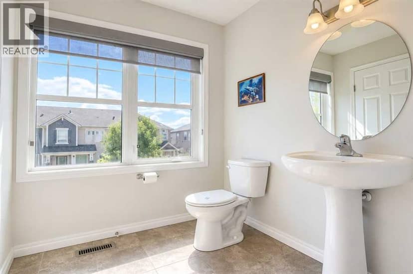 220 Windford Crescent SW — photo 14 of 38